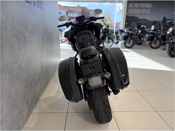Harley-Davidson FXLRST Softail Low Rider ST, 0010597