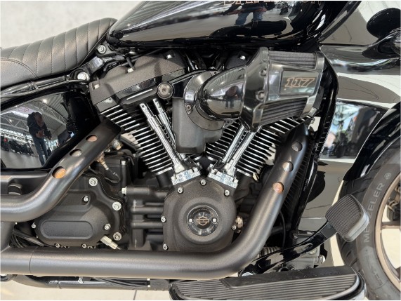 Harley-Davidson FXLRST Softail Low Rider ST, 0010597