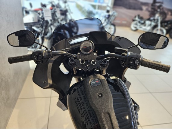 Harley-Davidson FXLRST Softail Low Rider ST, 0010697