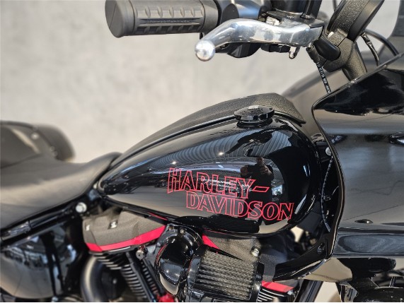 Harley-Davidson FXLRST Softail Low Rider ST, 0010697