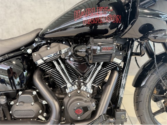 Harley-Davidson FXLRST Softail Low Rider ST, 0011238