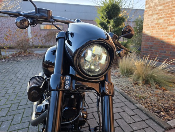 HARLEY-DAVIDSON FXSE CVO Pro Street Breakout, 0003536