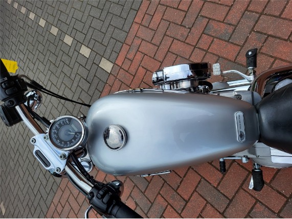 HARLEY-DAVIDSON Sportster 883 Custom, 1HD4CJM4X3K446773
