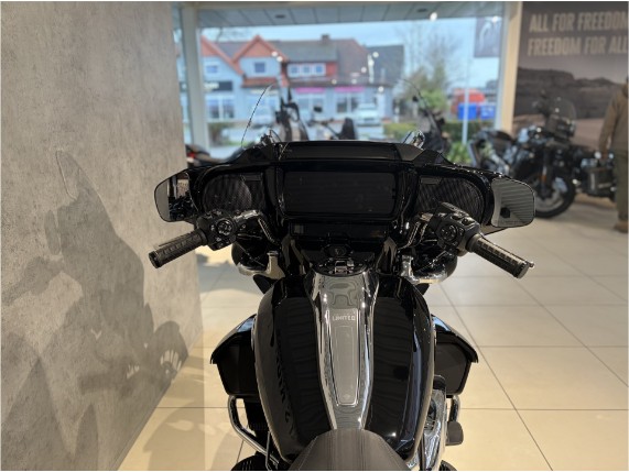 Harley-Davidson Street Glide 3 Limited, 0011280