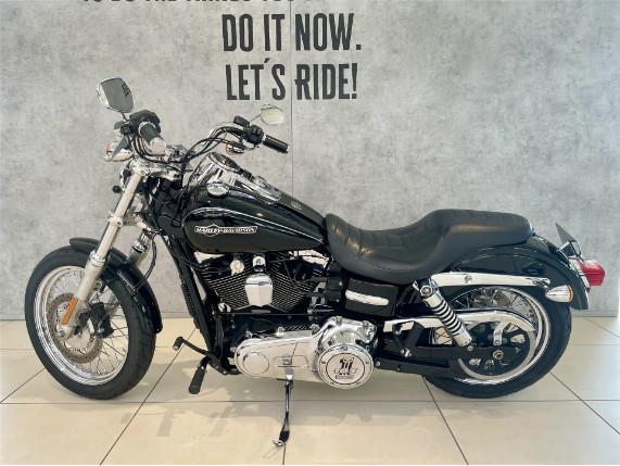 HARLEY-DAVIDSON SUPER GLIDE CUSTOM, 5HD1GVMC8EC301386