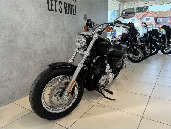 HARLEY-DAVIDSON XL 1200 CUSTOM, 5HD1CT3C1FC426622