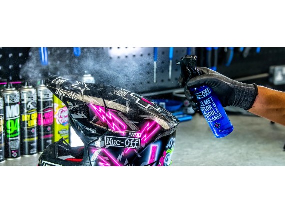 Helmet-Visor-Goggle-Cleaner-PDP-Full-width-lifestyle_1900x_crop_center