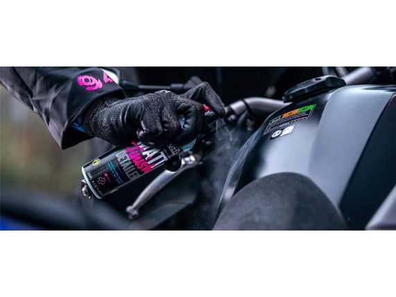 HERO-Matt-Finish-Detailer_1900x_crop_center@2x