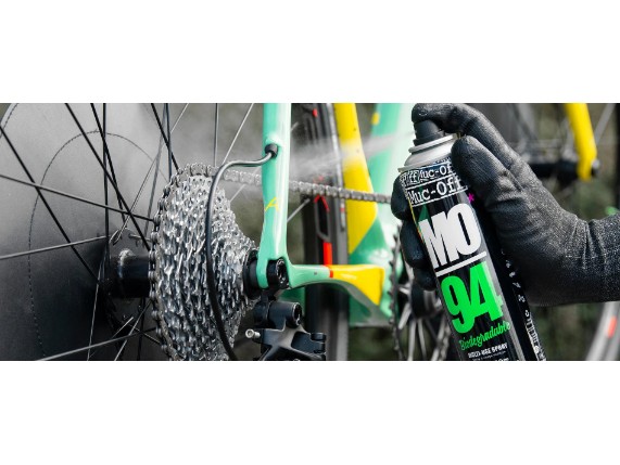 MO94-HeroPDP-Full-width-lifestyle_1900x_crop_center