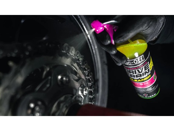 Powersports_Drivetrain_Cleaner_-_DSC09926_1_950x_crop_center