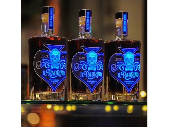 Rum-Il-Padrino-schwarzlicht