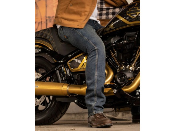 TRC_Sept24_051_Hunter-blue_Moto-Ranger-brown