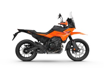 390 ADVENTURE X 2026
