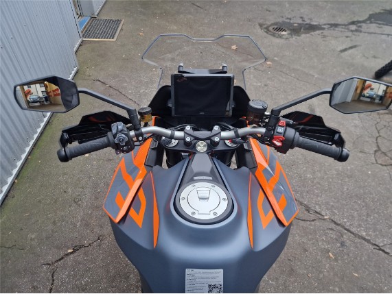 KTM 1290 SUPER DUKE GT 2024, 0017374