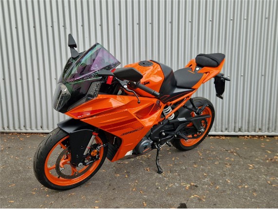 KTM RC 390 ABS 2024, 0018000