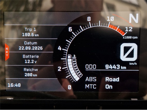 KTM RC 390 ABS 2024, 0018000