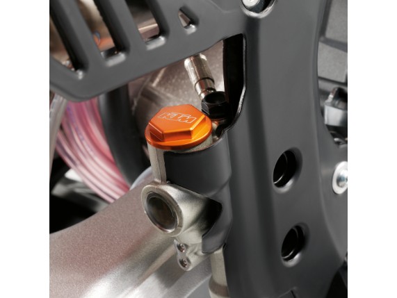 pho_pp_mon_u6951981_mr_rear_brake_reservoir_cap__sall__awsg__v1