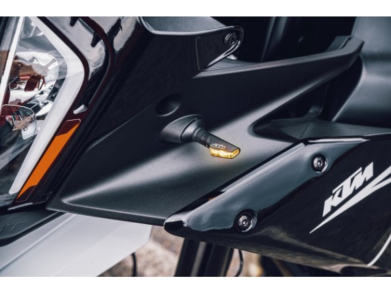 pho_pp_nmon_509881_my23_ktm_890_smt_details___parts_details_parts_04_studio__sall__awsg__v1