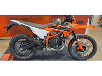 125 Enduro R