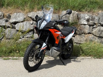890 Adventure