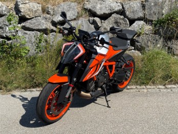 SUPER DUKE 1290 R