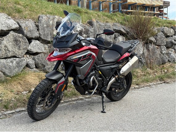 8da474bbd31243f3a95ef0563daeb275