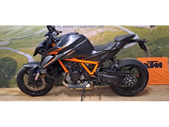 baf58296379b4a1989f8ec5cc284ff4d