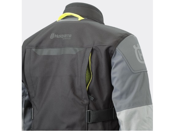 pho_hs_pers_rs_94013_3hs22004240x_scalar_wp_jacket_detail_ventilationen_back__sall__awsg__v1
