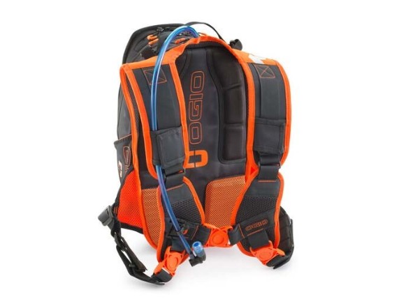 pho_pw_pers_rs_548951_3pw240000600_team_dakar_hydration_backpack_front_casual___accessories__sall__awsg__v3