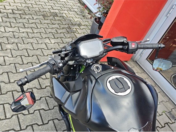 Kawasaki Z900, 0017080