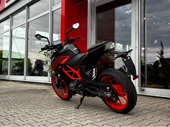 KTM 125 Duke, 0013673