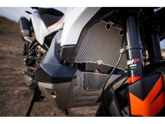 pho_pp_mon_486942_63535940044_63503991044_mounted__sall__awsg__v1