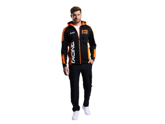 pho_pw_pers_vs_3pw24000440x_3pw24000470x_team_zip_hoodie_pants_onmodel_front___kopie__sall__awsg__v1