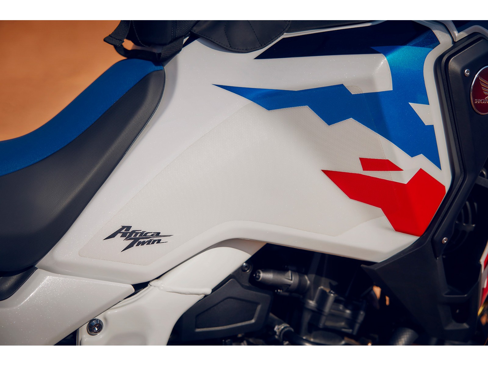 Seitliche Tankprotektoren für Africa Twin Adventure Sports