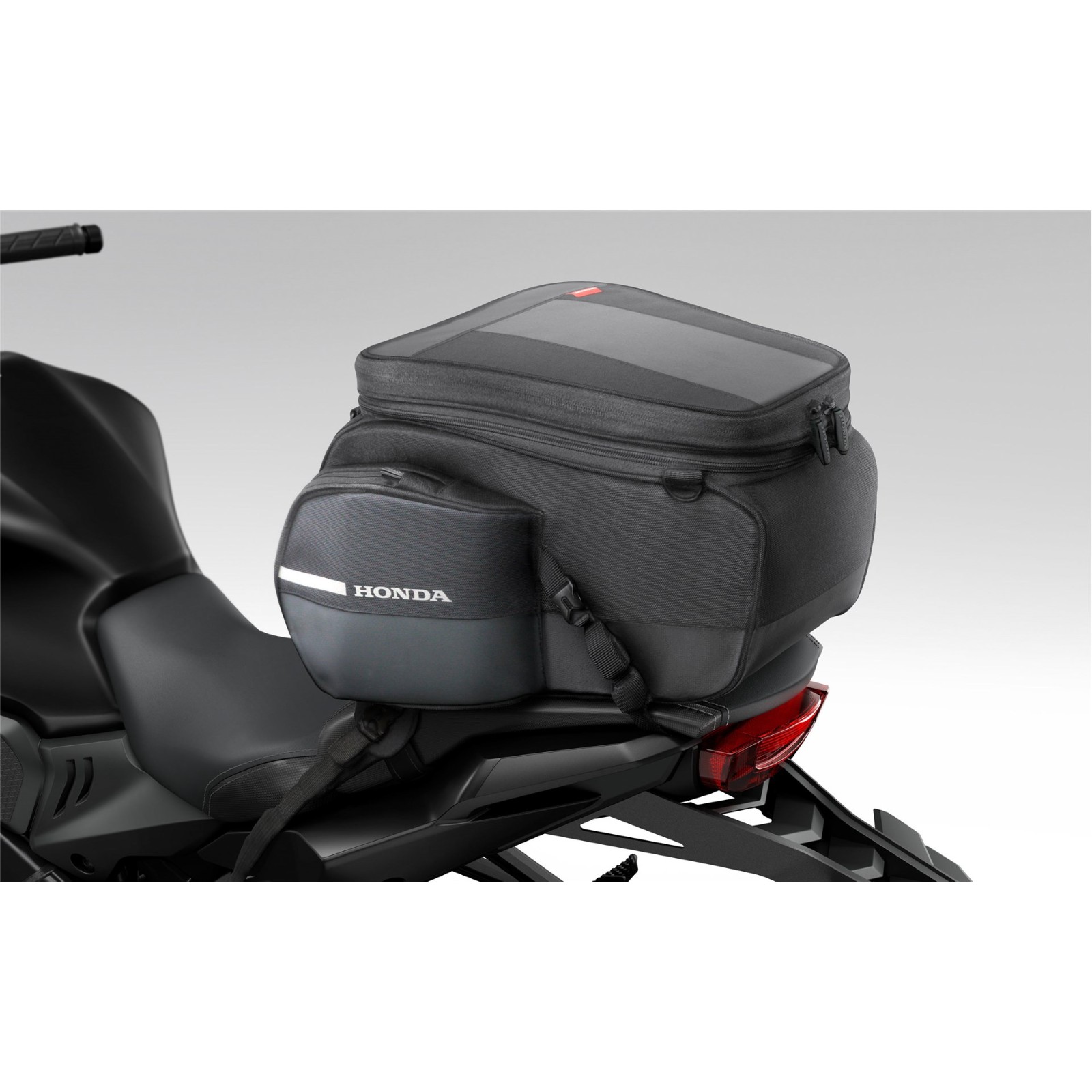 Soziustasche inklusive Montagekit CB750 Hornet 2023-