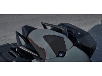 Komfort-Sozius-Sitz mit GT‑Logo CB1000GT
