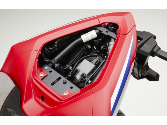 08ESY-MKZ-USB_honda CBR600 USB Power Stecker