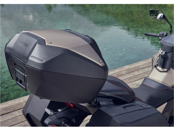 08HME-MLF-URSAS_honda_nt1100 Topcase