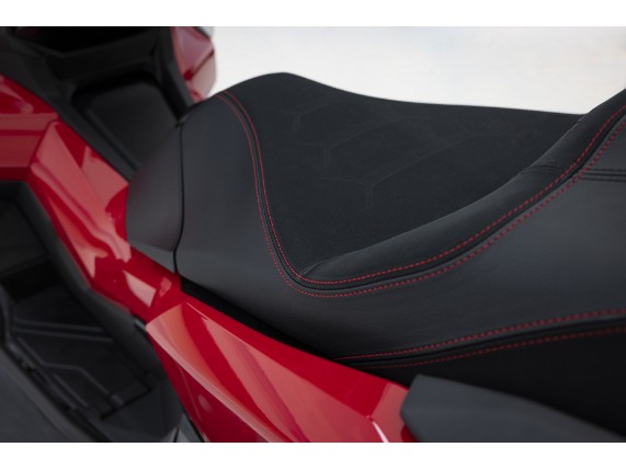 08R70-K2L-DD0 Komfortsitz ADV350 Honda