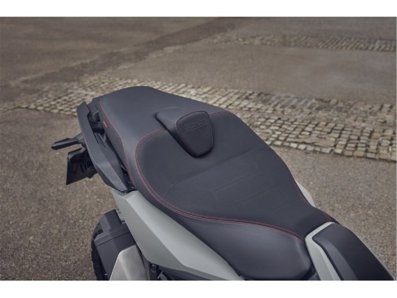 08R71-MKT-D70ZA_honda_xadv750