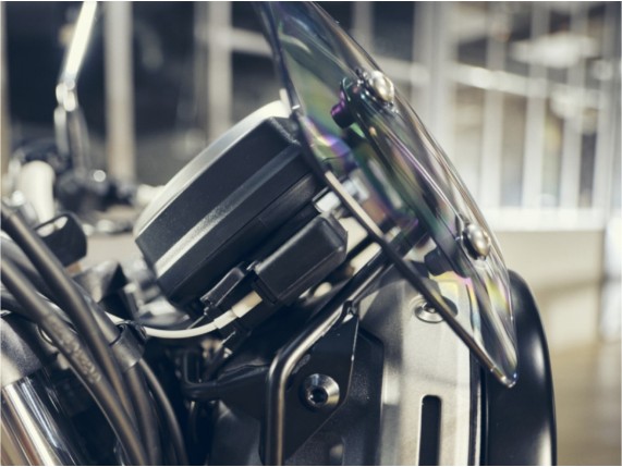 08U70-K0Z-900_honda_GB350_usb