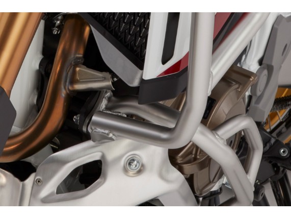 189291_20YM_Africa_Twin_Adventure_Sports_Front_Side_Pipe1