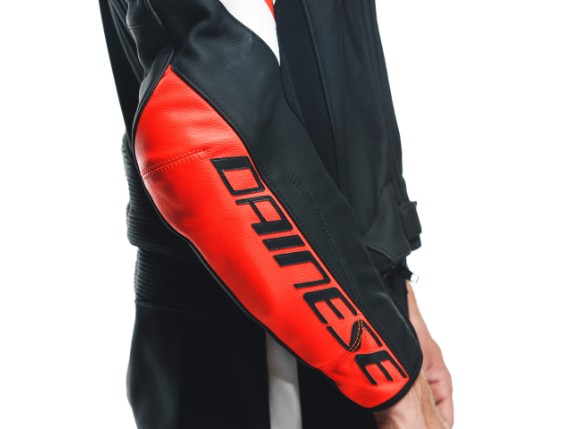 AFIJLP_DAINESE22M.00005CT_SN006941_CLOSEUP18-1920x0_HWYFSF