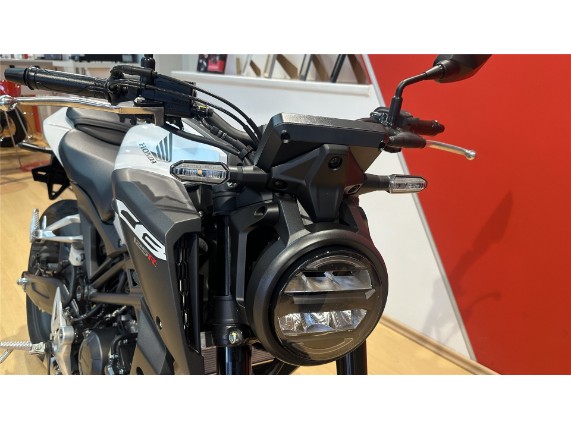 HONDA CB125R, 0005679