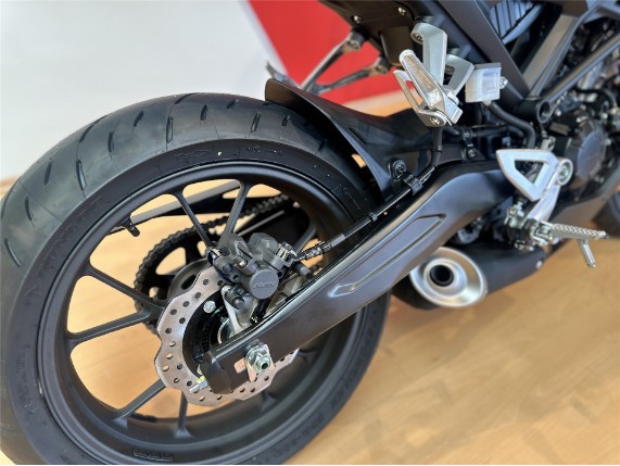 HONDA CB125R, 0005693