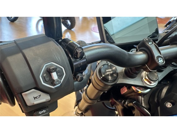 HONDA CB125R, 0005693