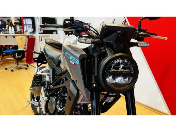 HONDA CB125R, 0005976
