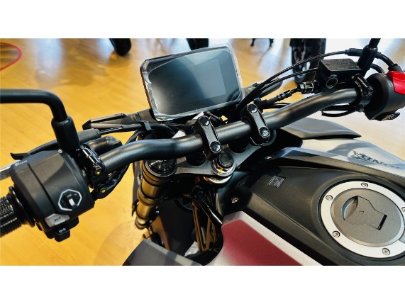 HONDA CB125R, 0005976