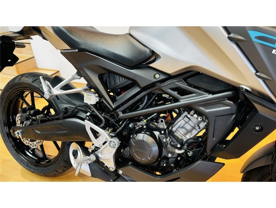 HONDA CB125R, 0005976