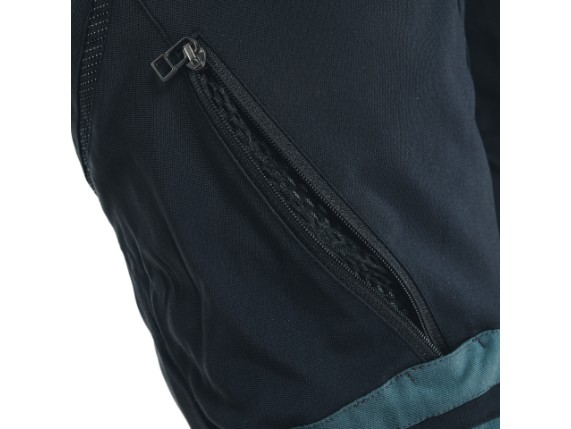 JFZNRC_DAINESE22M.000051F_SN006531_CLOSEUP15-1920x0_2WC4SO (1)